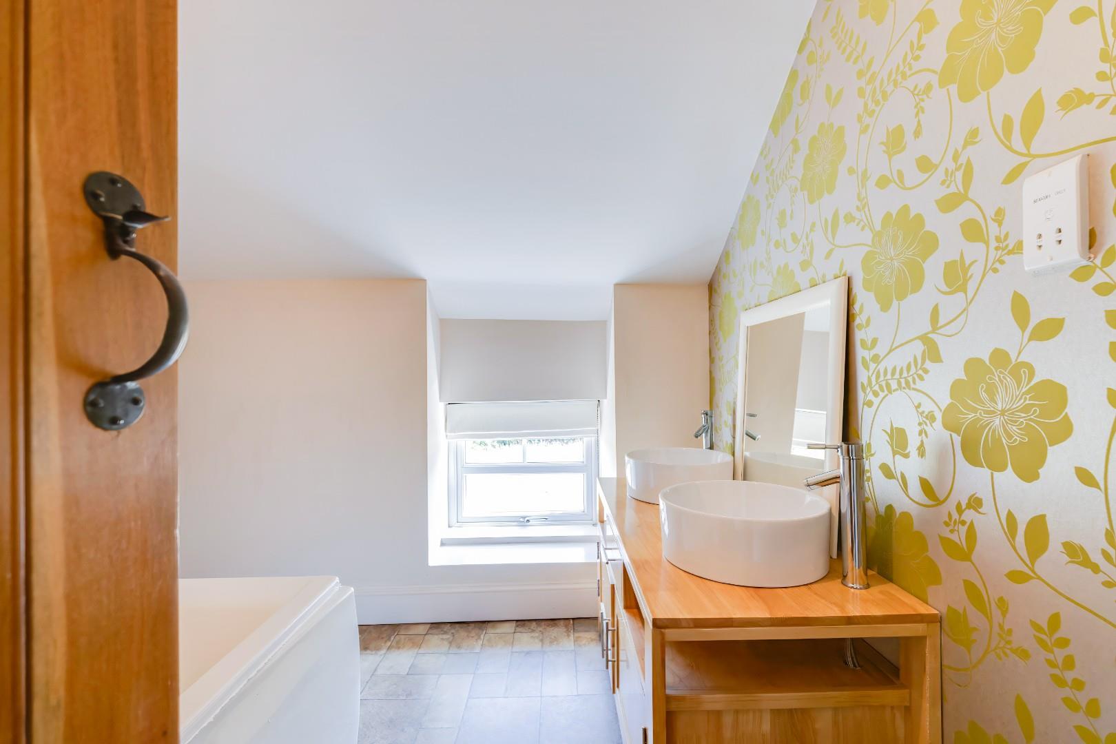 Redlands House, Bonvilston, Cardiff, CF5 6TQ